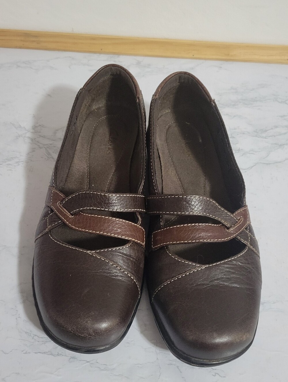 Clarks Bendables Dark Brown Leather Slip-On Flats. Size 7.5M